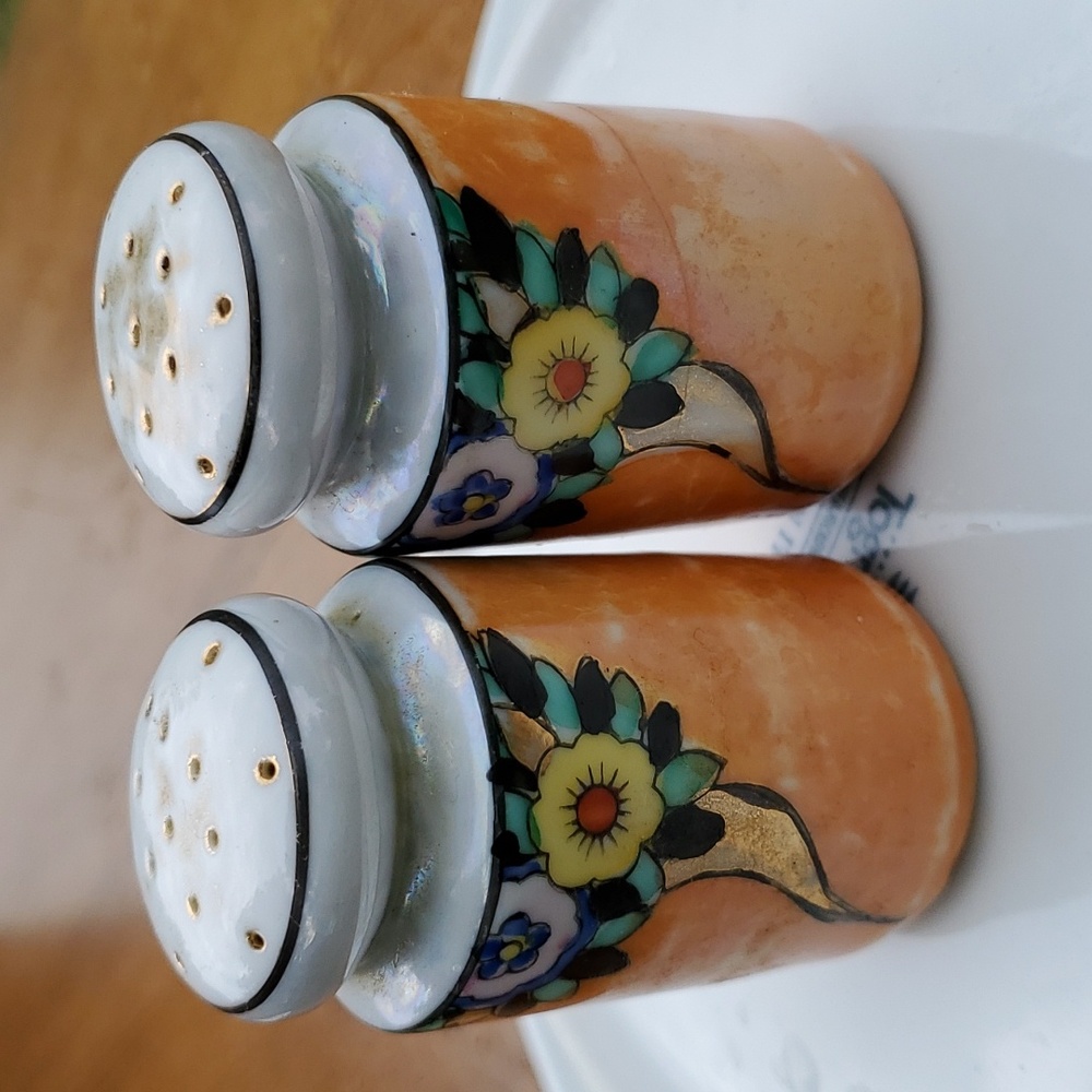 Vintage Japanese Salp & Pepper Shakers